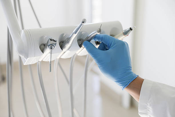 Professional Emergency Dentist technician working in Halfway House, PA